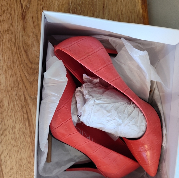 Peach size 7 Calvin Klein high heels - Picture 8 of 11